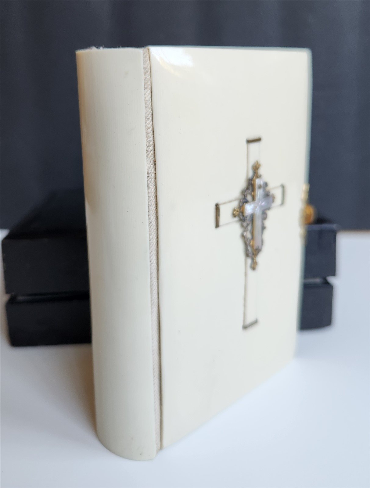 1890s DEVOTIONAL BOOK in GERMAN antique BINDING w/ APPLIED MOTHER OF PEARL CROSS