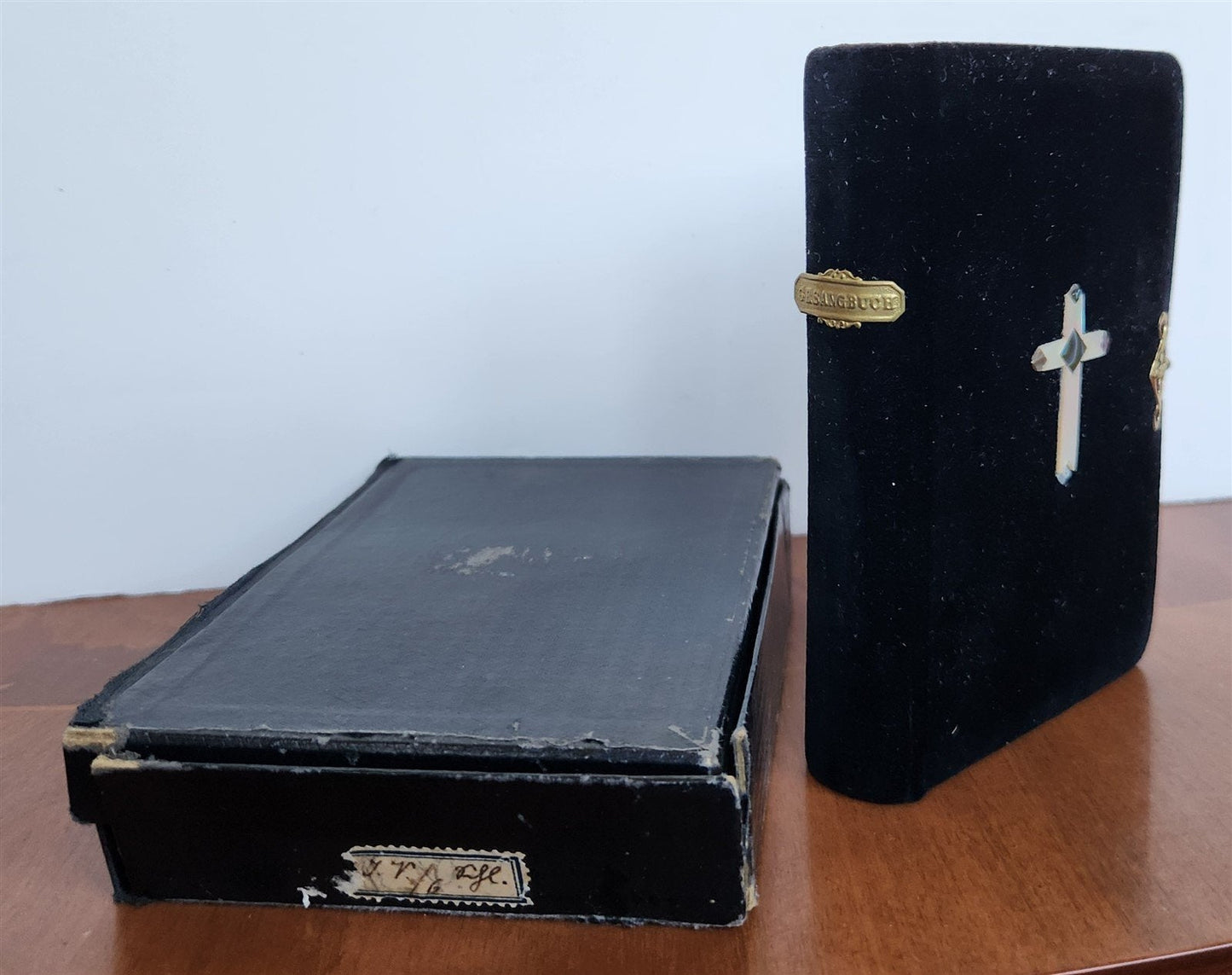1900s GERMAN HYMNAL antique VELVET BINDING w/ MOTHER OF PEARL DECORATION