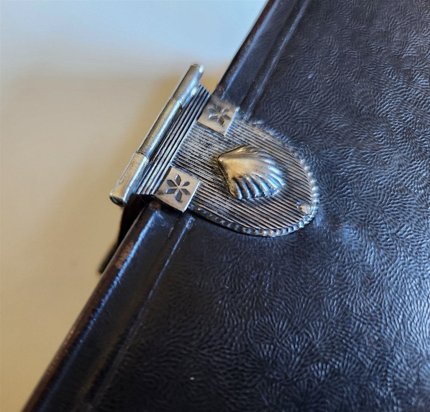 1846 BIBLE in DUTCH antique BINDING w/ SILVER CLASP New Testament