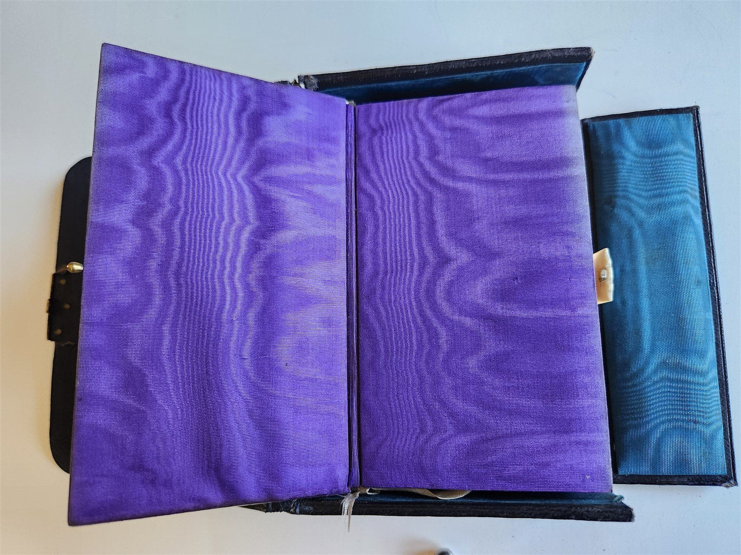 1880s THE BOOK OF COMMON PRAYER antique NICE BINDING w/ ENAMEL CROSS