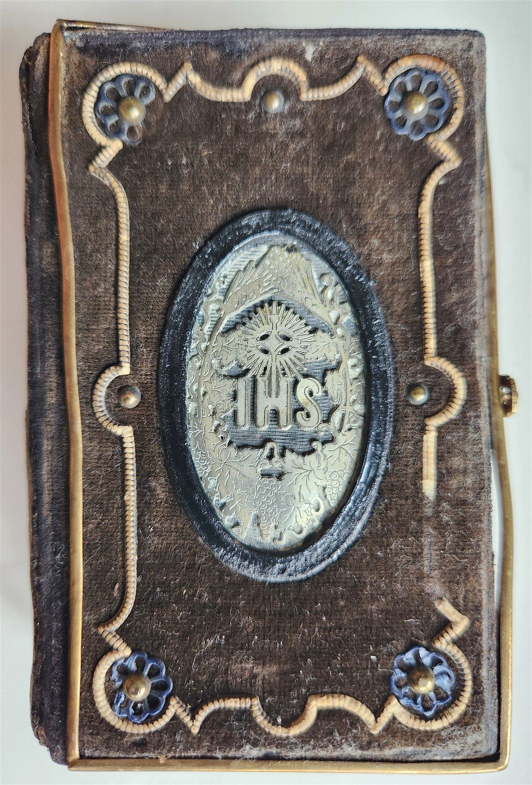 1840s PRAYER BOOK in GERMAN antique VELVET BINDING w/ METAL DECORATIONS