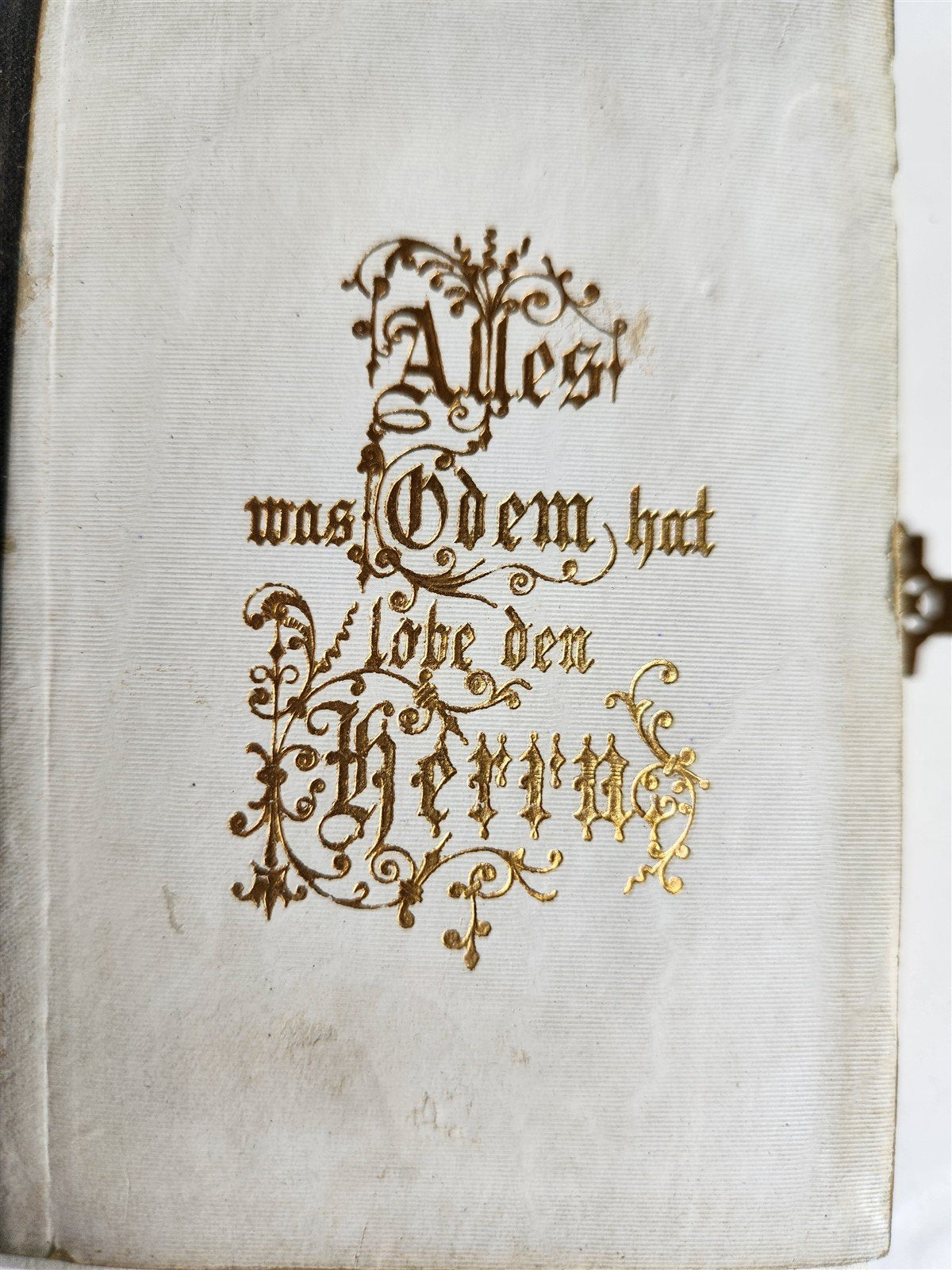 1905 HYMNAL in GERMAN antique DECORATIVE VELVET BINDING w/ METAL ORNAMENT
