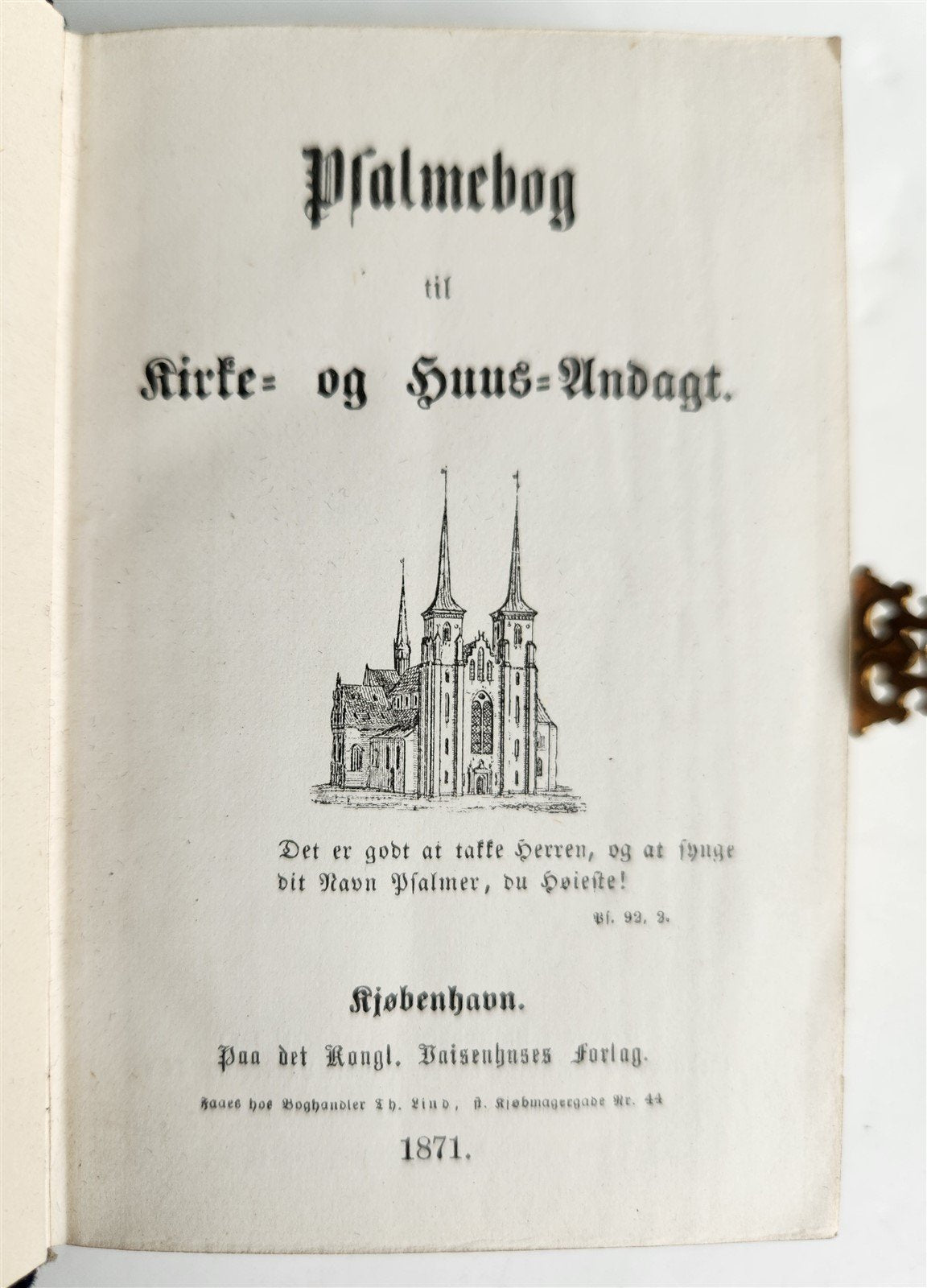 1871 PSALM BOOK in DANISH antique DECORATIVE VELVET BINDING w/ BRASS EDGES