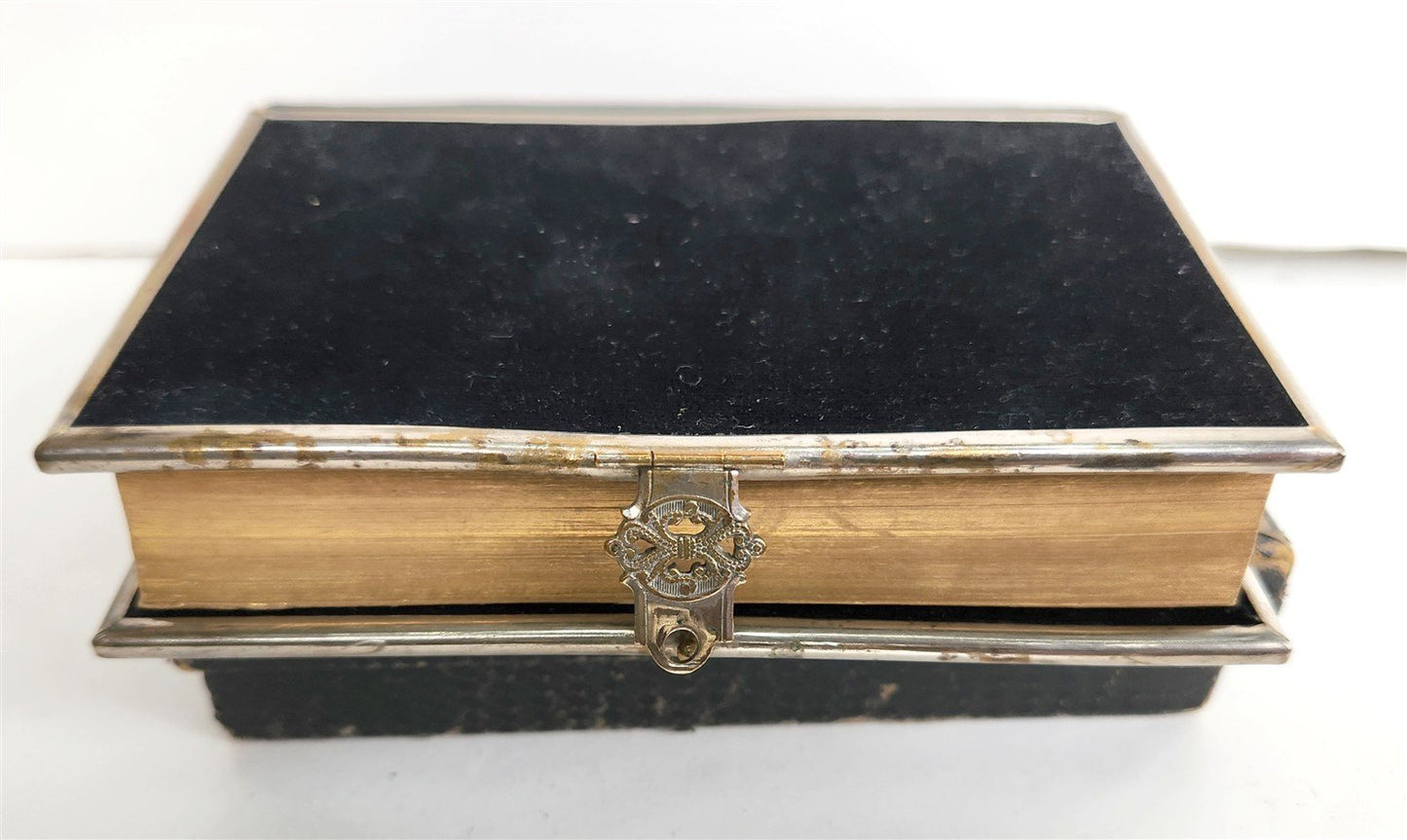 1902 HYMNAL in GERMAN antique DECORATIVE VELVET BINDING w/ METAL EDGES