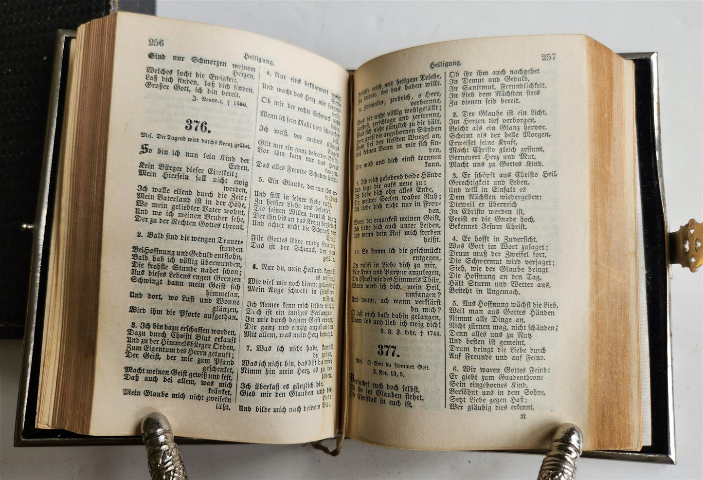 1902 HYMNAL in GERMAN antique DECORATIVE VELVET BINDING w/ METAL EDGES
