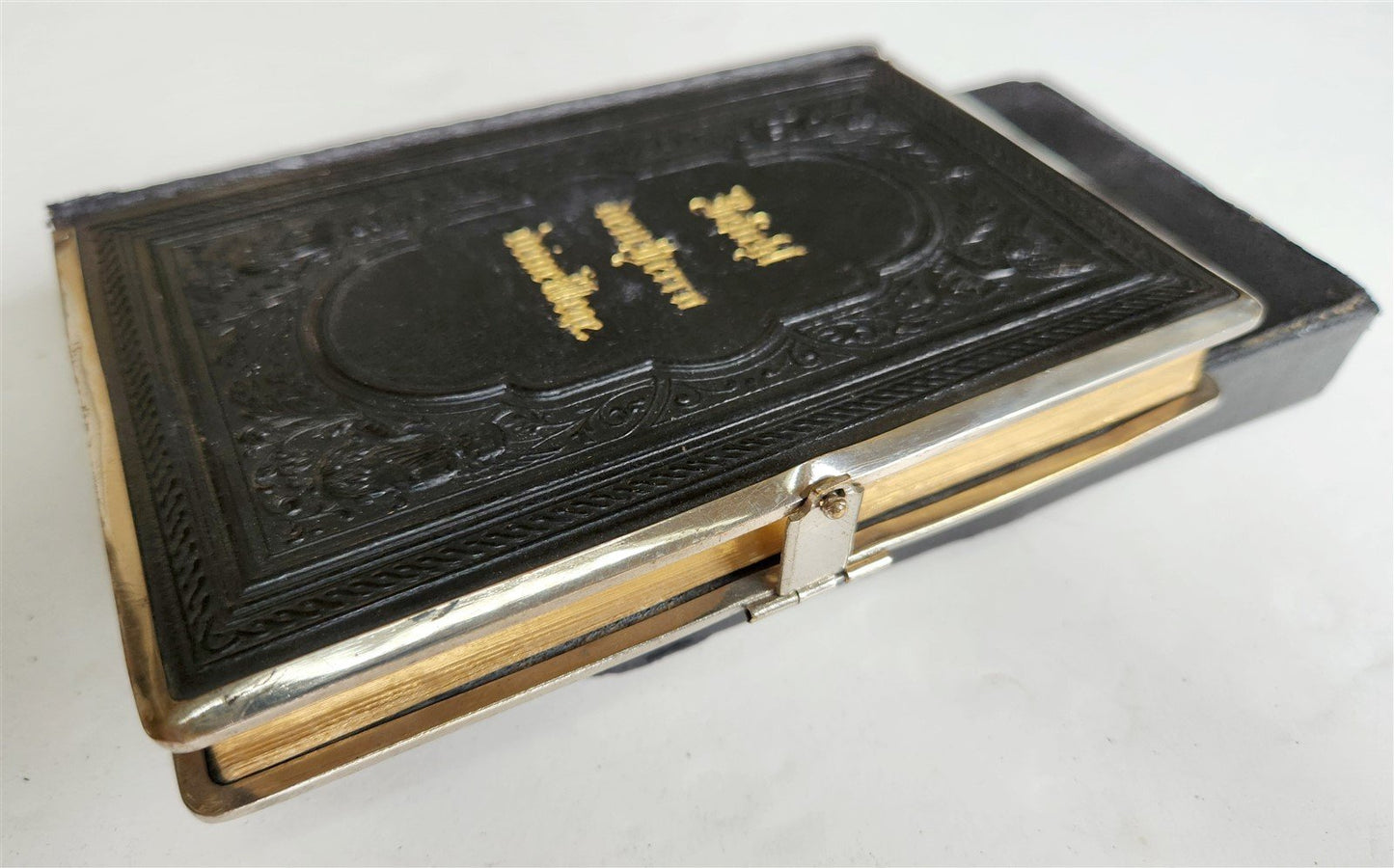 1880s HYMNAL in GERMAN antique DECORATIVE LEATHER BINDING w/ METAL EDGES