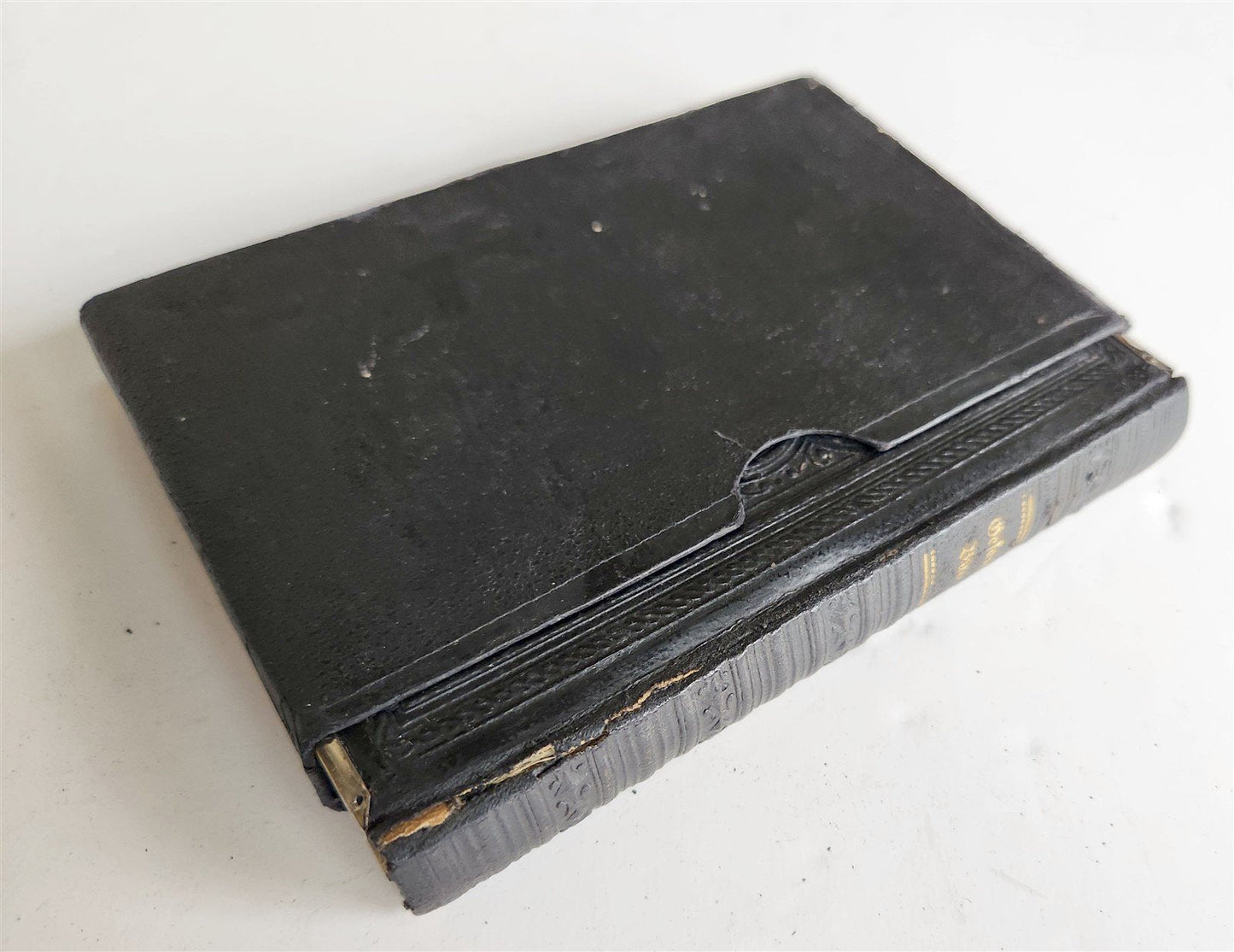 1880s HYMNAL in GERMAN antique DECORATIVE LEATHER BINDING w/ METAL EDGES