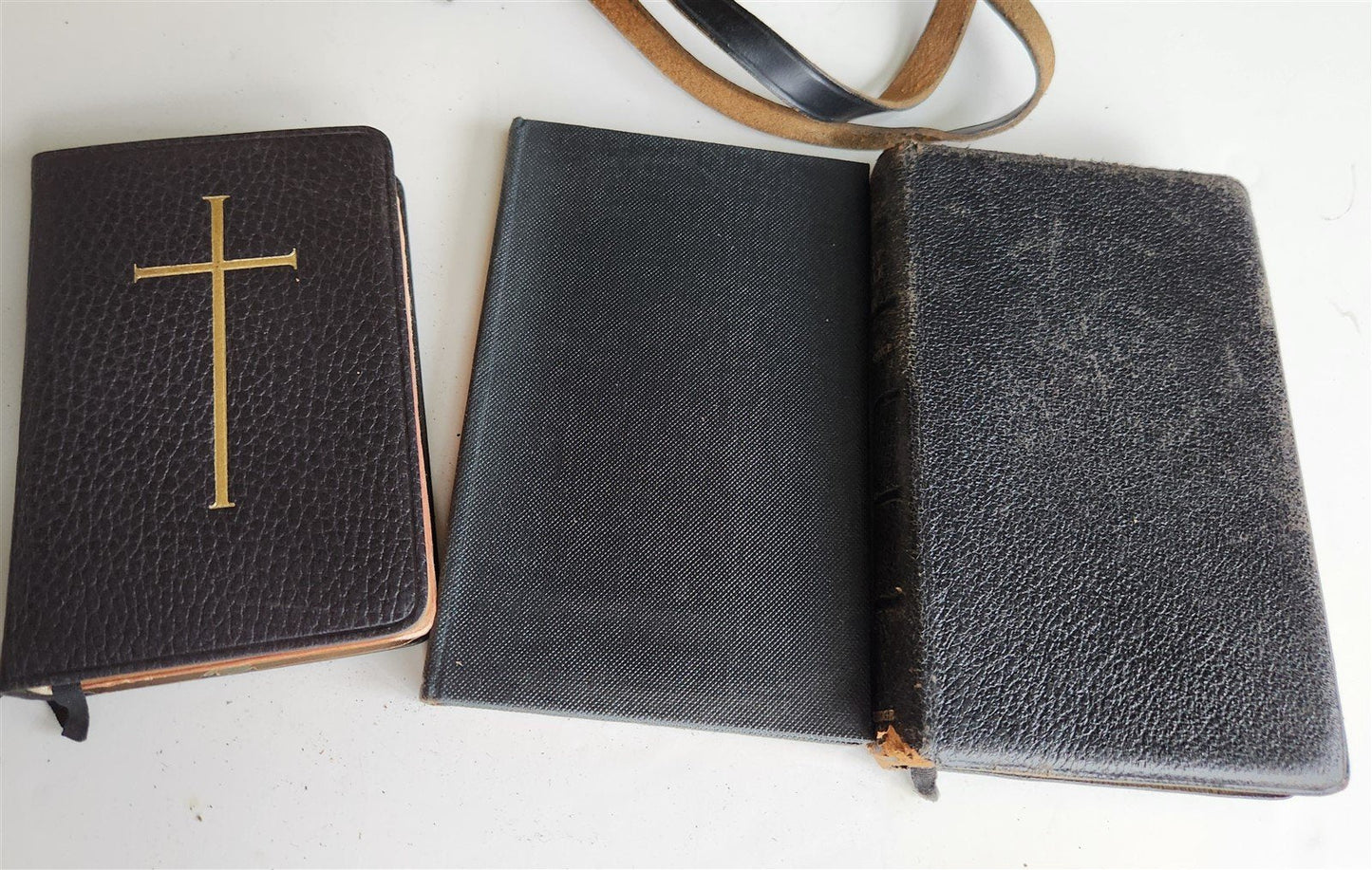 1900s BIBLE CONCORDANCE BOOK OF COMMON PRAYER & APOCRYPHA in ENGLISH antique