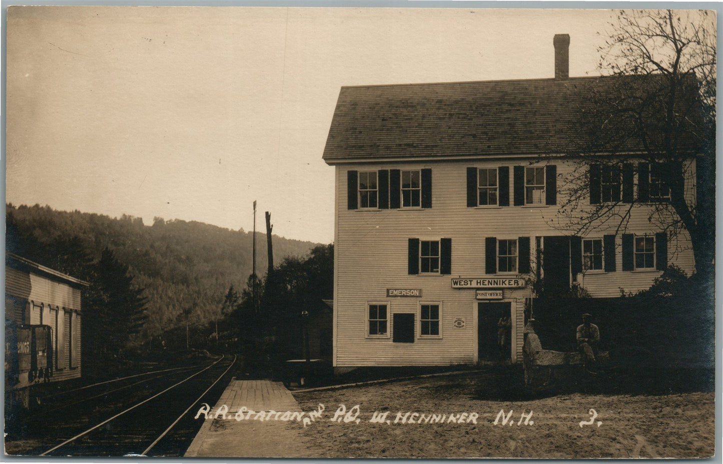 W.HENNIKER NH RAILROAD STATION & POST OFFICE ANTIQUE REAL PHOTO POSTCARD RPPC