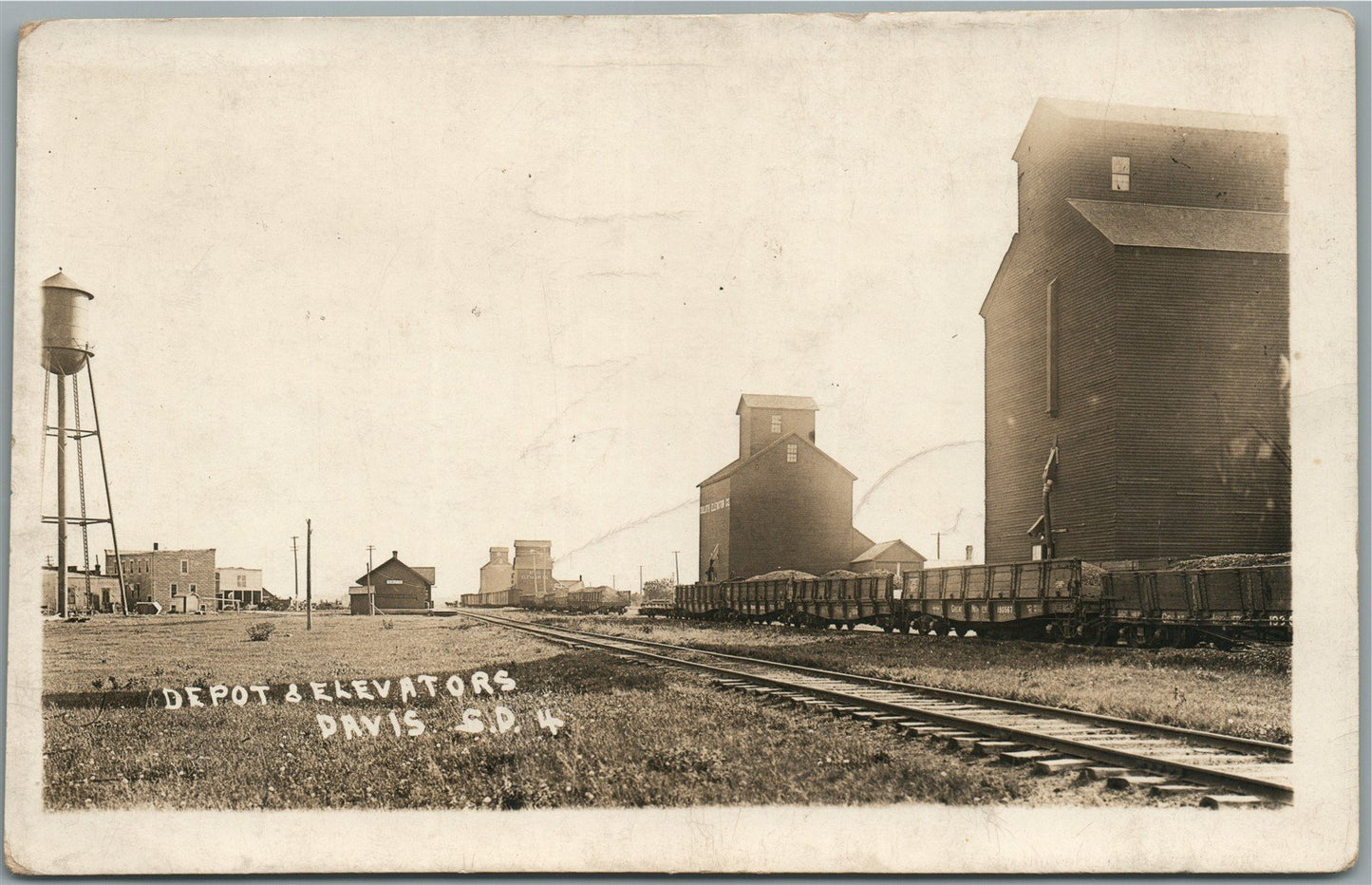 DAVIS SD RAILROAD DEPOT & ELEVATORS ANTIQUE REAL PHOTO POSTCARD RPPC