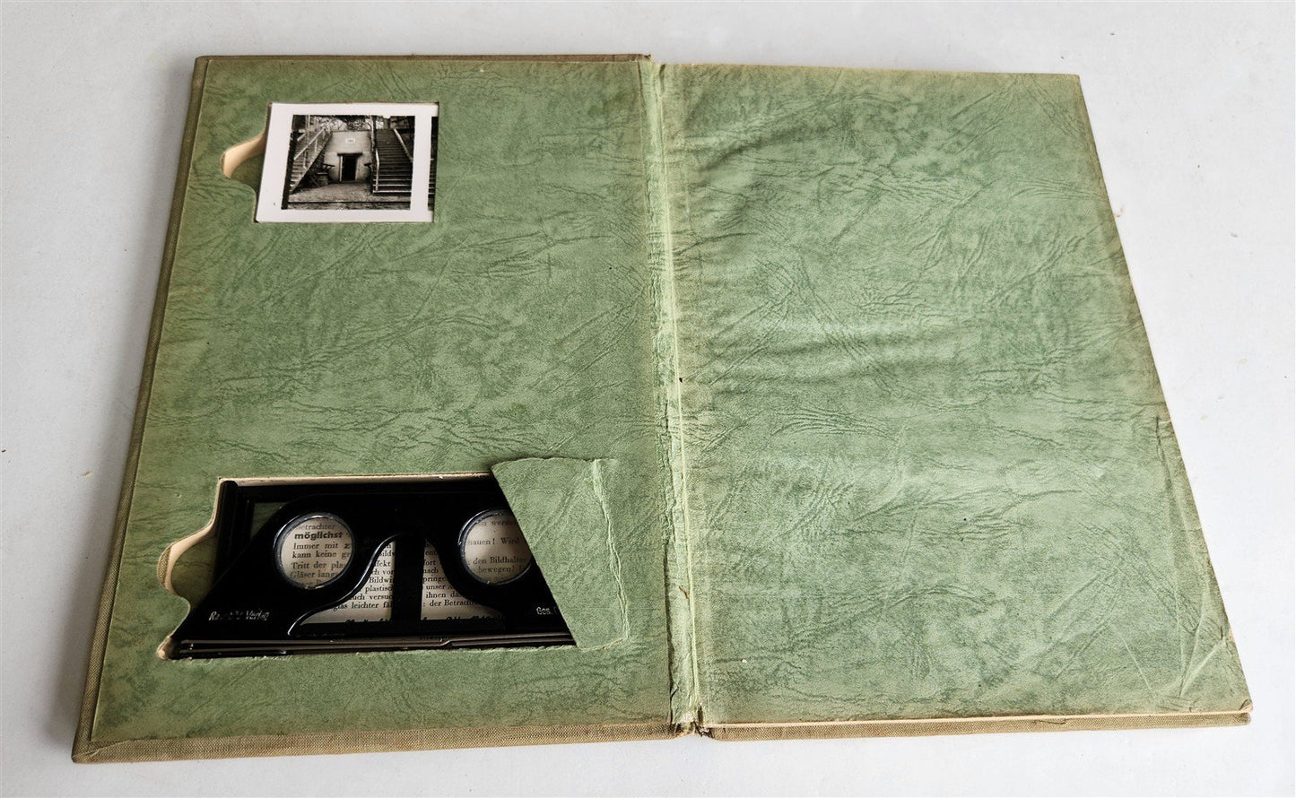 1940 GERMAN WWII PHOTOBOOK antique w/ 100 STEREOPHOTOS & VIEWER