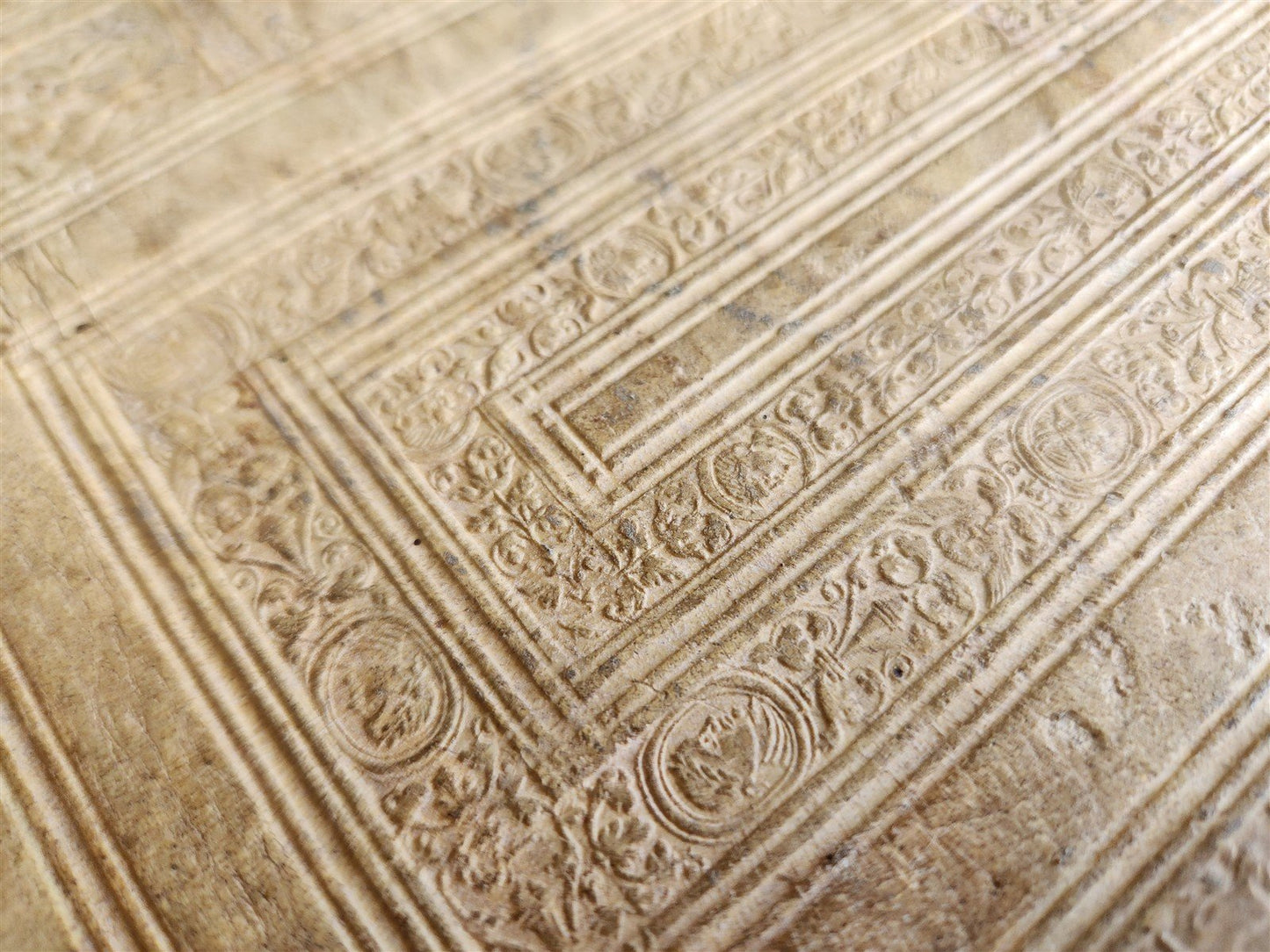 1566 LAW BOOK antique PIGSKIN FOLIO Decisions of Holy Royal Council of Naples