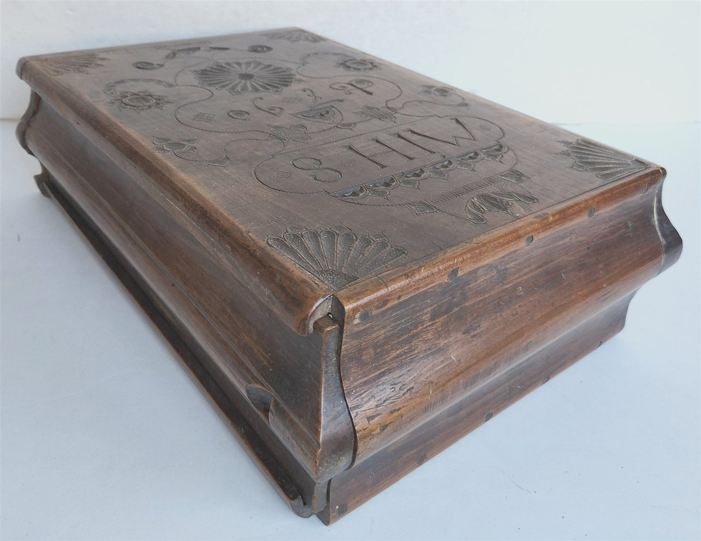 1790 BIBLE BOX HAND CARVED WOOD antique RARE SHAPE