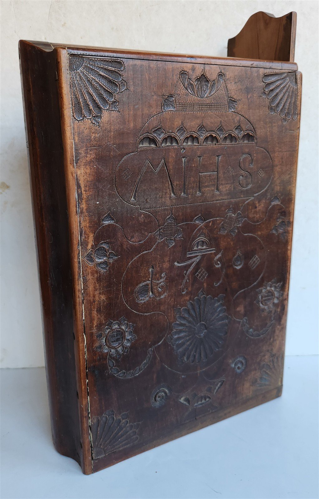 1790 BIBLE BOX HAND CARVED WOOD antique RARE SHAPE