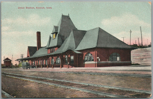 KEOKUK IA RAILROAD STATION RAILWAY DEPOT ANTIQUE POSTCARD