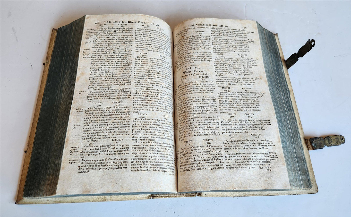 1696 WORLD'S CHRONICLE antique PIGSKIN BOUND FOLIO w/ CLASPS decorative