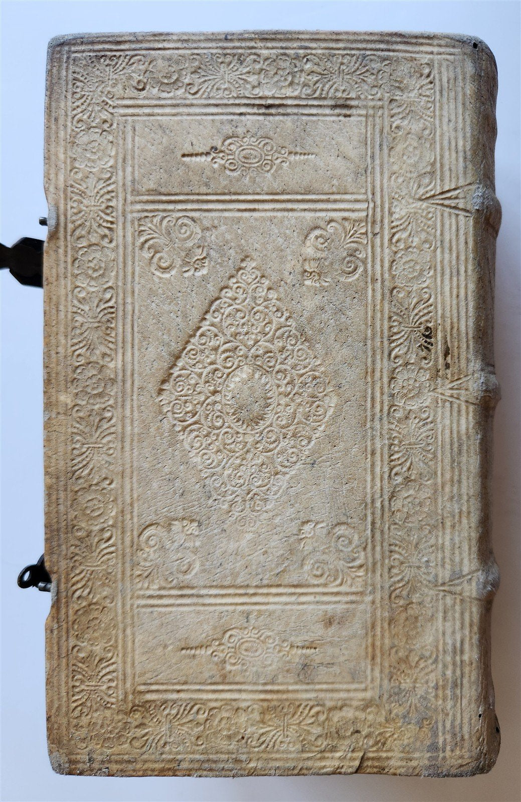1680 ART & SCIENCE ENCYCLOPEDIA antique decorative PIGSKIN BINDING w/ CLASPS