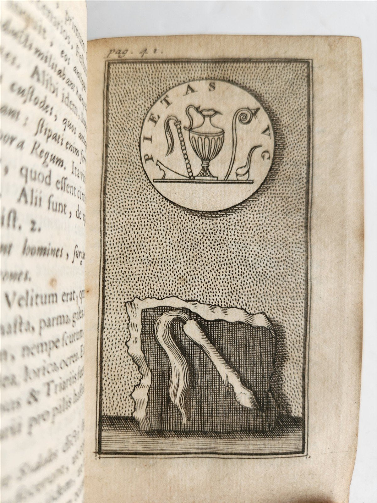 1713 ROMAN ANTIQUITIES antique ILLUSTRATED decorative vellum binding