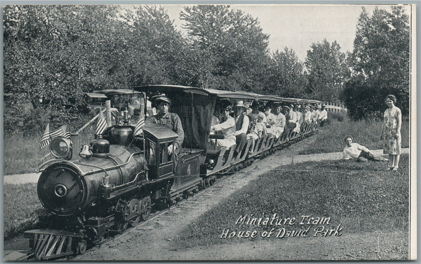 BENTON HARBOR MI HOUSE OF DAVID PARK MINIATURE RAILROAD ANTIQUE POSTCARD