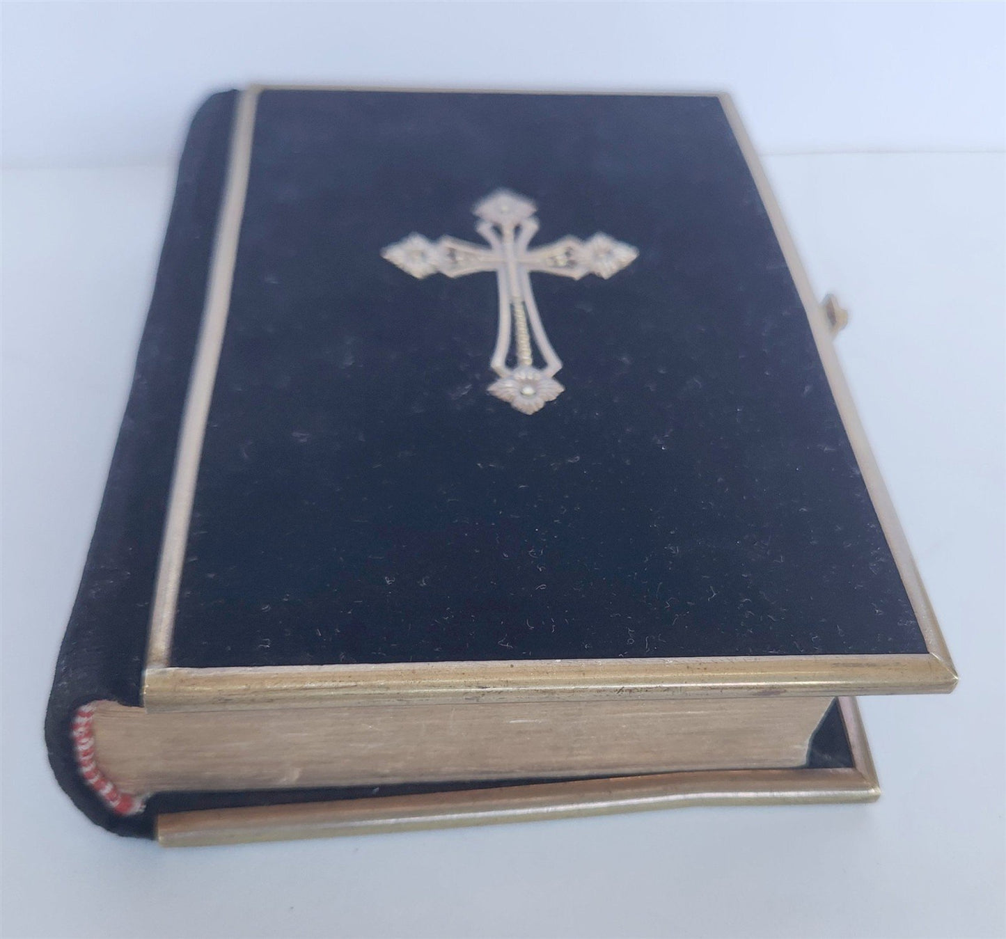 1902 GERMAN HYMNAL SONG BOOK VELVET BINDING w/ BRASS EDGES & CROSS antique
