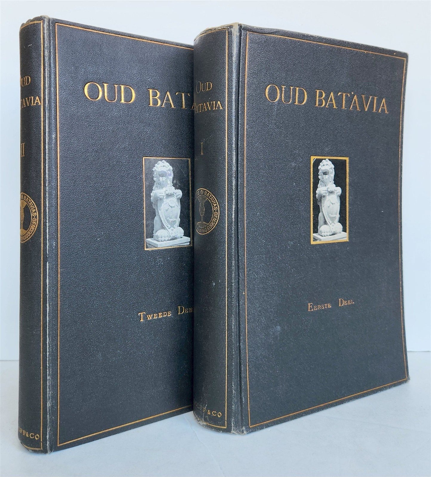 1922 OLD BATAVIA - JAKARTA 2 volumes ILLUSTRATED w/ MAPS antique in DUTCH