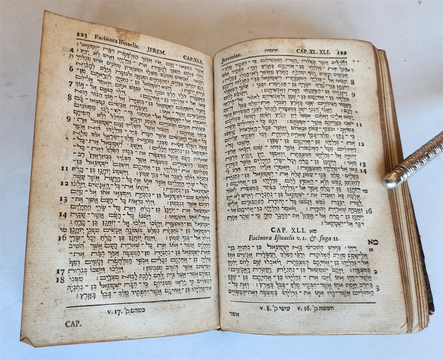 1739 BIBLE in HEBREW antique Biblia Hebraica JUDAICA