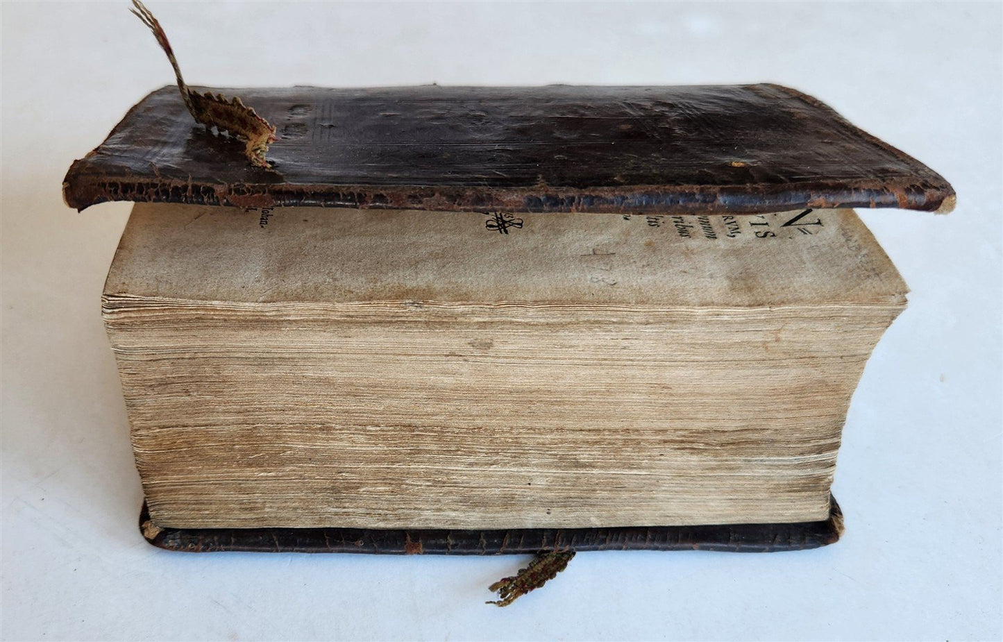 1568 HISTORY of the WORLD Commentarius Brevis Rerum in Orbe Gestarum ANTIQUE