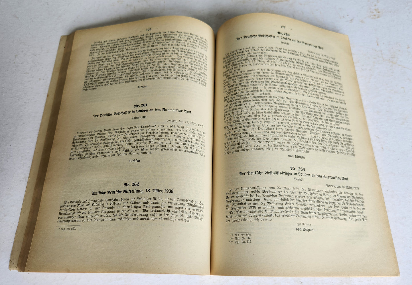 1939-1940 LOT of GERMAN POLITICAL & MILITARY DOCUMENT PUBLICATIONS