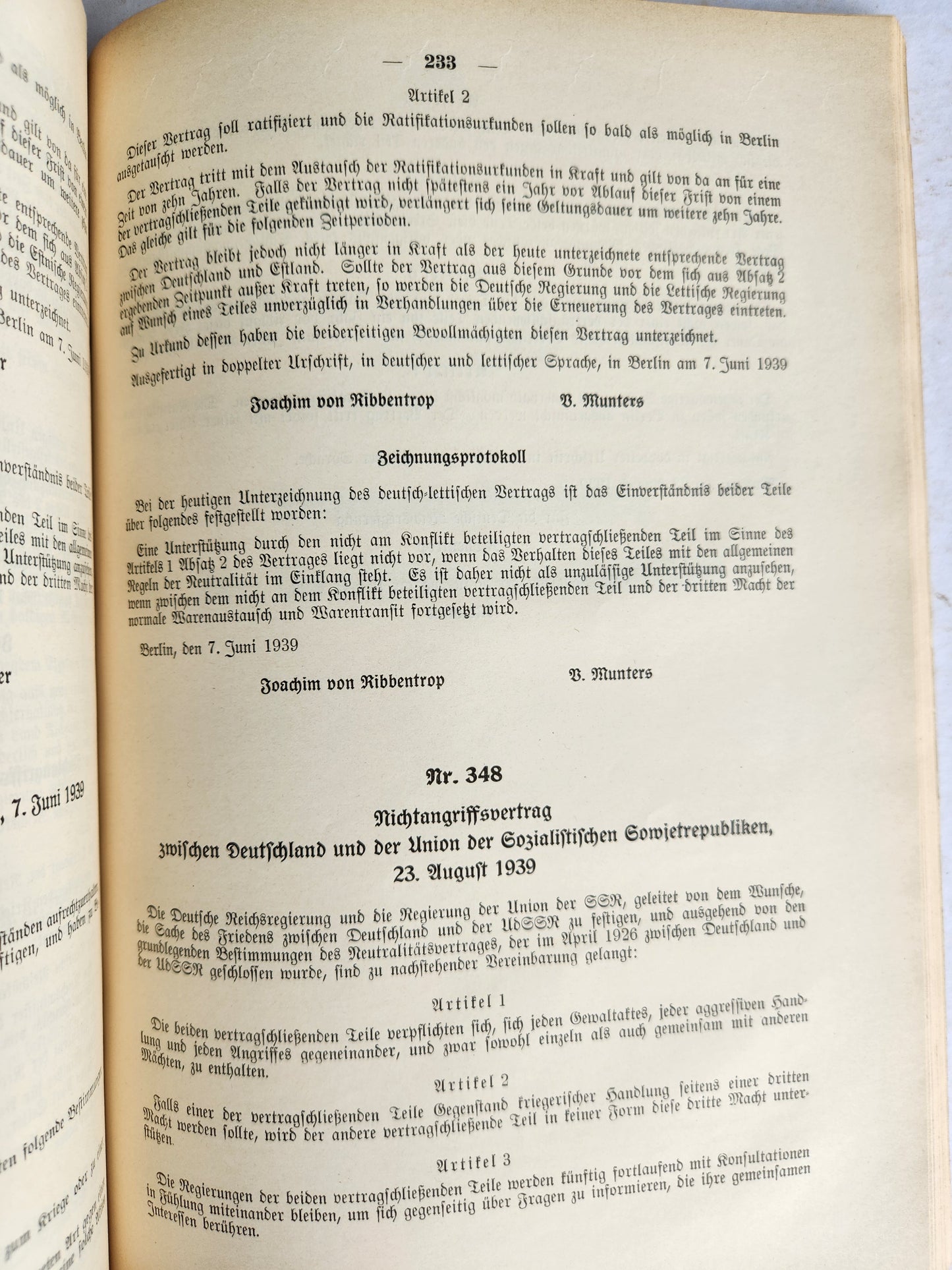 1939-1940 LOT of GERMAN POLITICAL & MILITARY DOCUMENT PUBLICATIONS