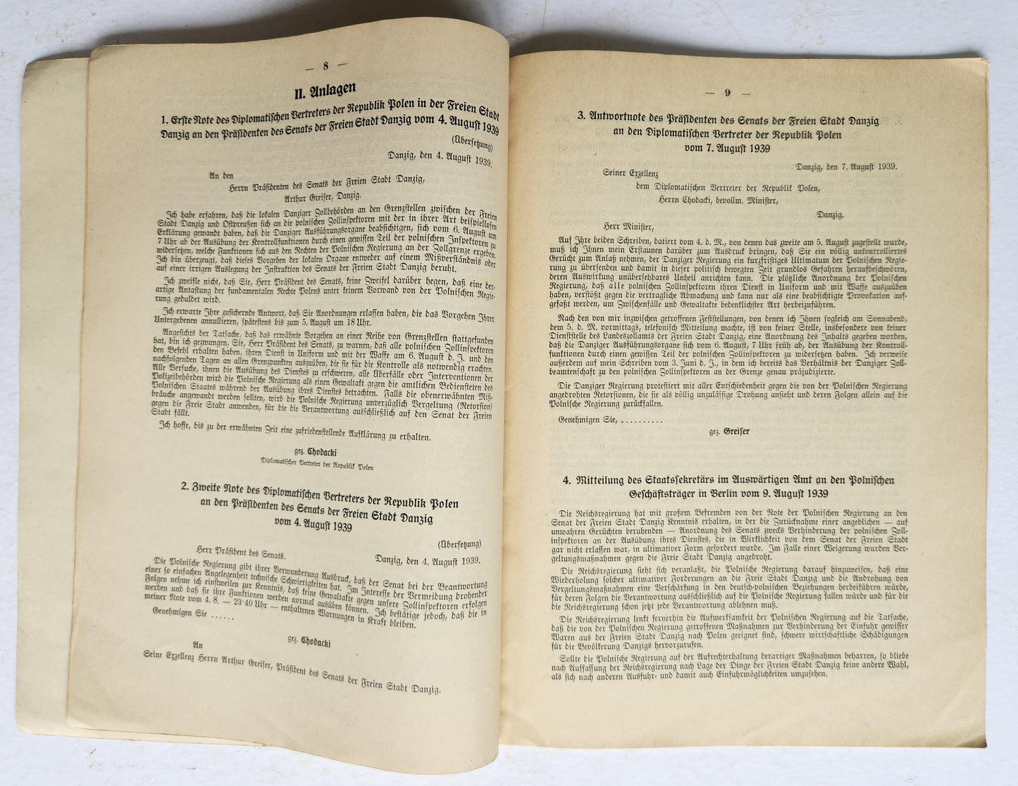 1939-1940 LOT of GERMAN POLITICAL & MILITARY DOCUMENT PUBLICATIONS