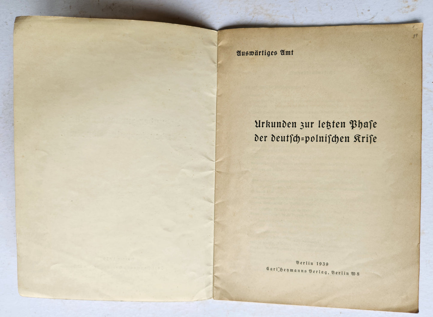 1939-1940 LOT of GERMAN POLITICAL & MILITARY DOCUMENT PUBLICATIONS