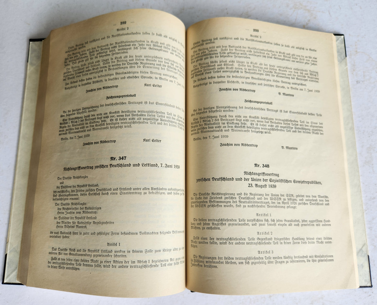 1939-1940 LOT of GERMAN POLITICAL & MILITARY DOCUMENT PUBLICATIONS