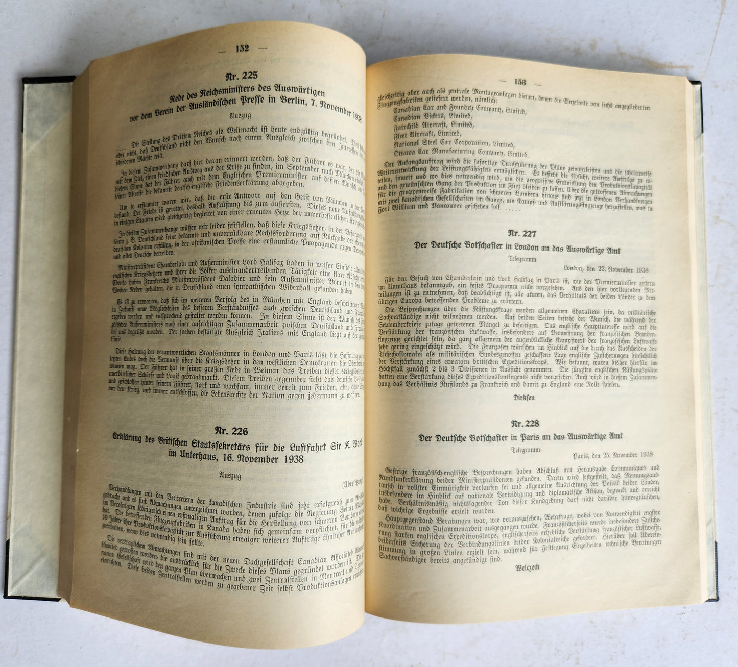 1939-1940 LOT of GERMAN POLITICAL & MILITARY DOCUMENT PUBLICATIONS