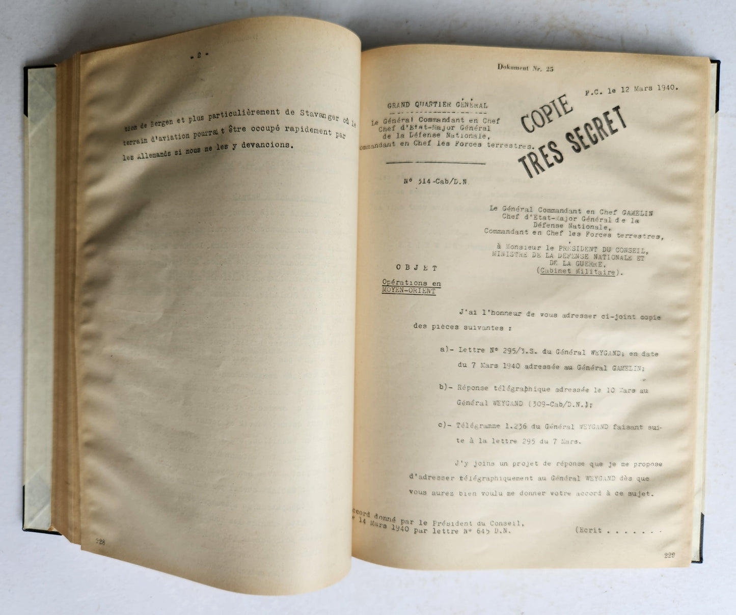 1939-1940 LOT of GERMAN POLITICAL & MILITARY DOCUMENT PUBLICATIONS
