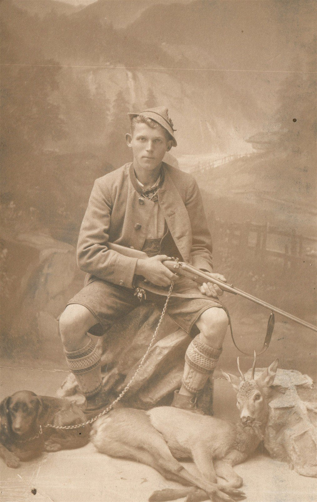 HUNTER w/ DOG & RIFLE ANTIQUE REAL PHOTO POSTCARD RPPC