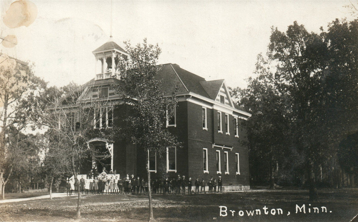 BROWNTON MN ANTIQUE REAL PHOTO POSTCARD RPPC