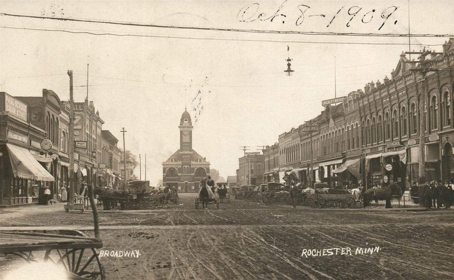 ROCHESTER MN BROADWAY ANTIQUE REAL PHOTO POSTCARD RPPC
