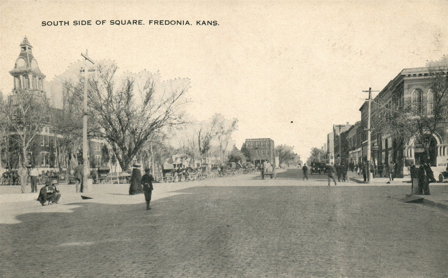 FREDONIA KS SOUTH SIDE OF SQUARE ANTIQUE POSTCARD
