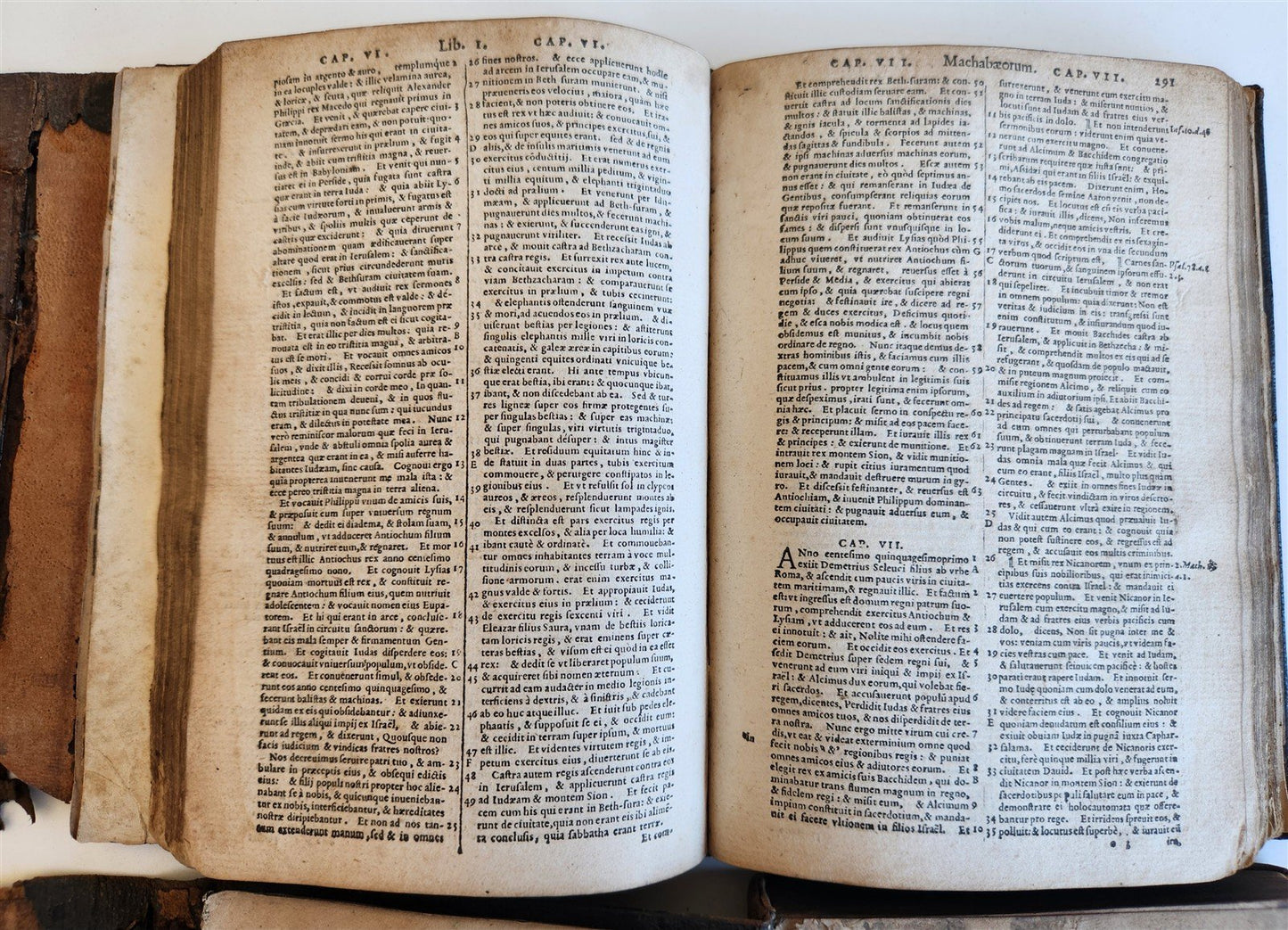 1567 BIBLE in LATIN 2 VOLUMES by PLANTIN antique incl. 1612 R.Barker partial NT