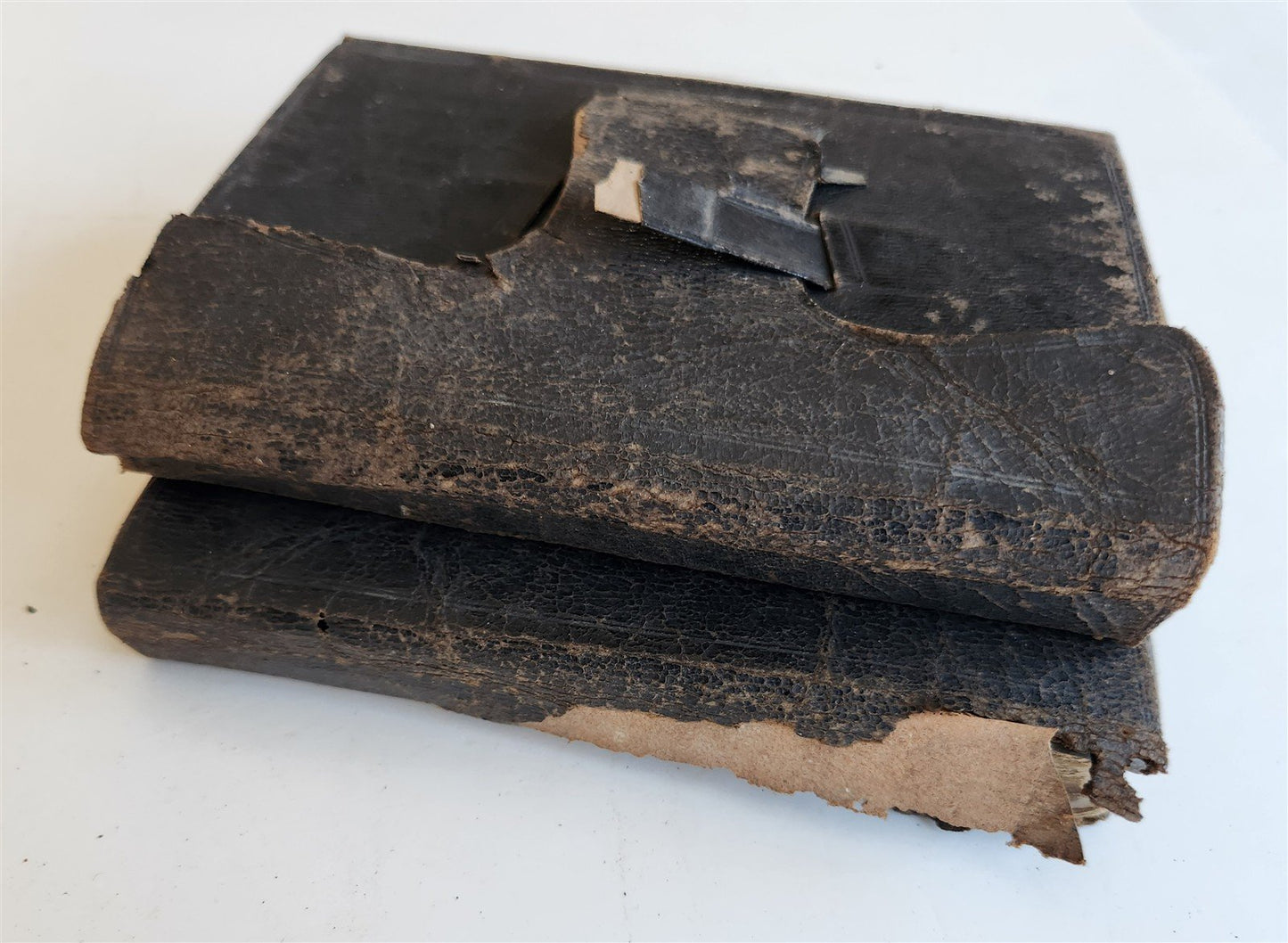 1567 BIBLE in LATIN 2 VOLUMES by PLANTIN antique incl. 1612 R.Barker partial NT