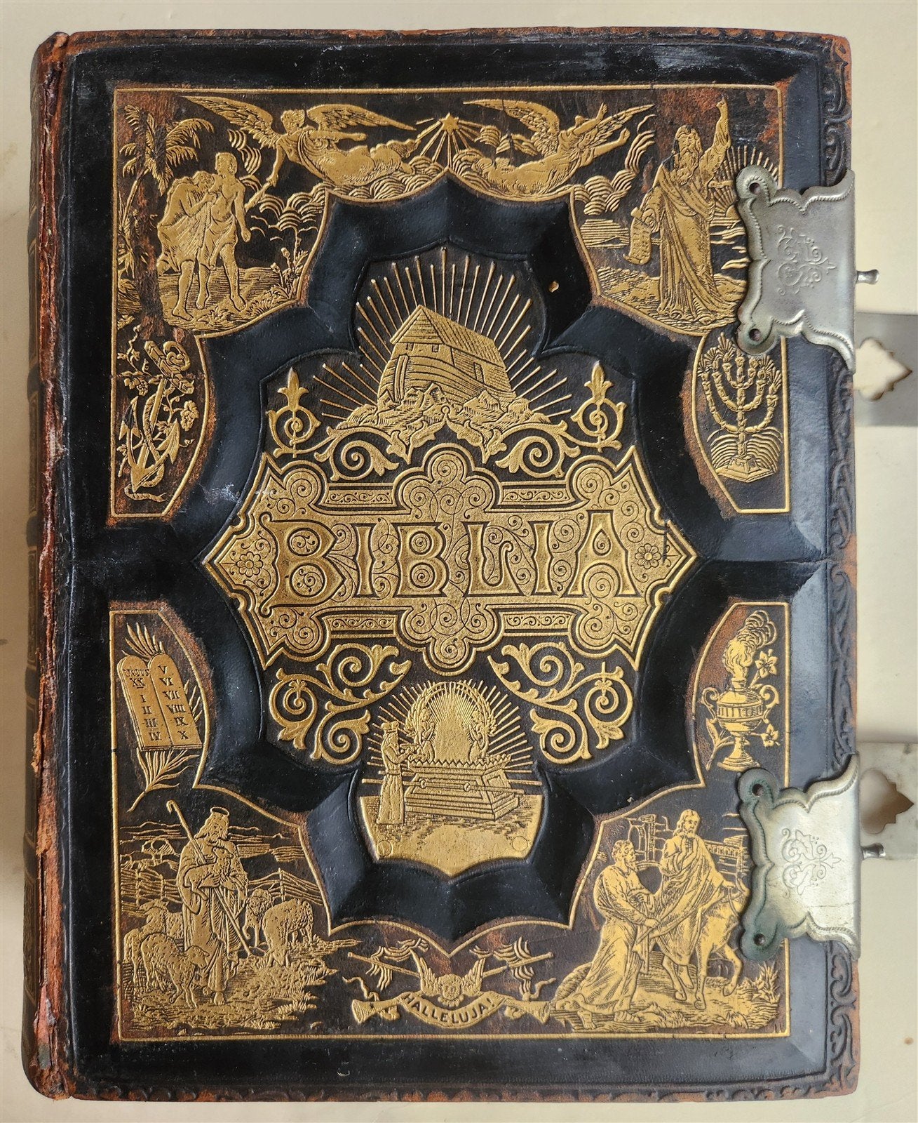 1890 BIBLE in FINNISH ANTIQUE VICTORIAN MASSIVE FOLIO GUSTAVE DORE ILLUSTRATED