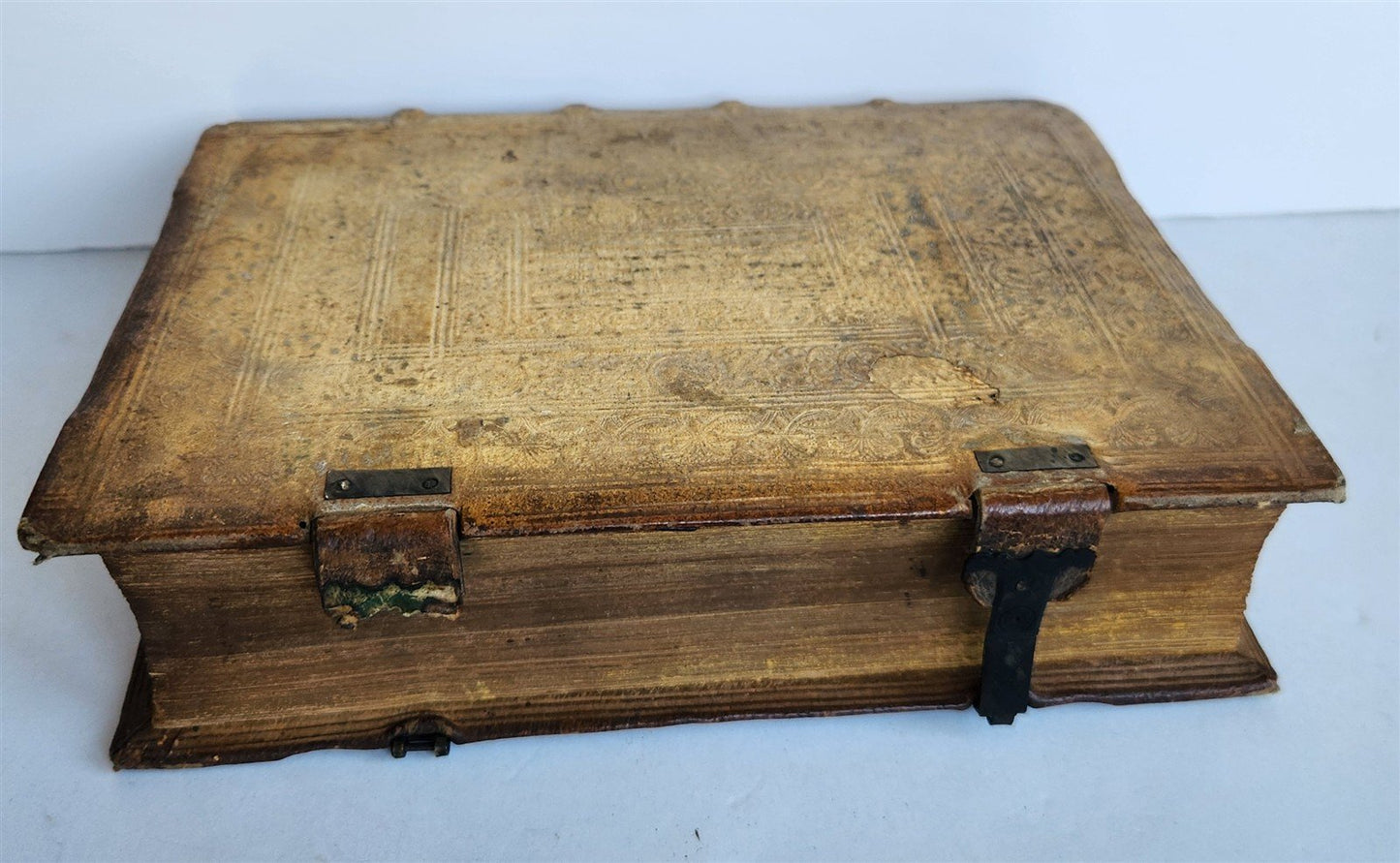 1590 THEOLOGY SIGNED by AUTHOR PIGSKIN over WOOD BINDING antique 16th CENTURY