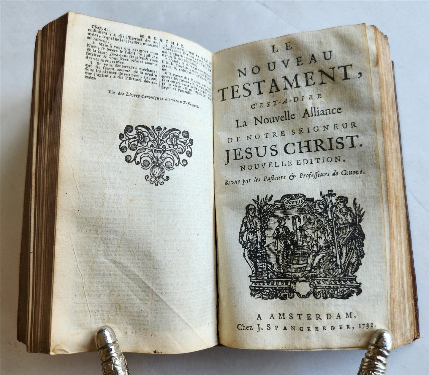 1733 BIBLE in FRENCH Old and New Testament DECORATIVE BINDING antique