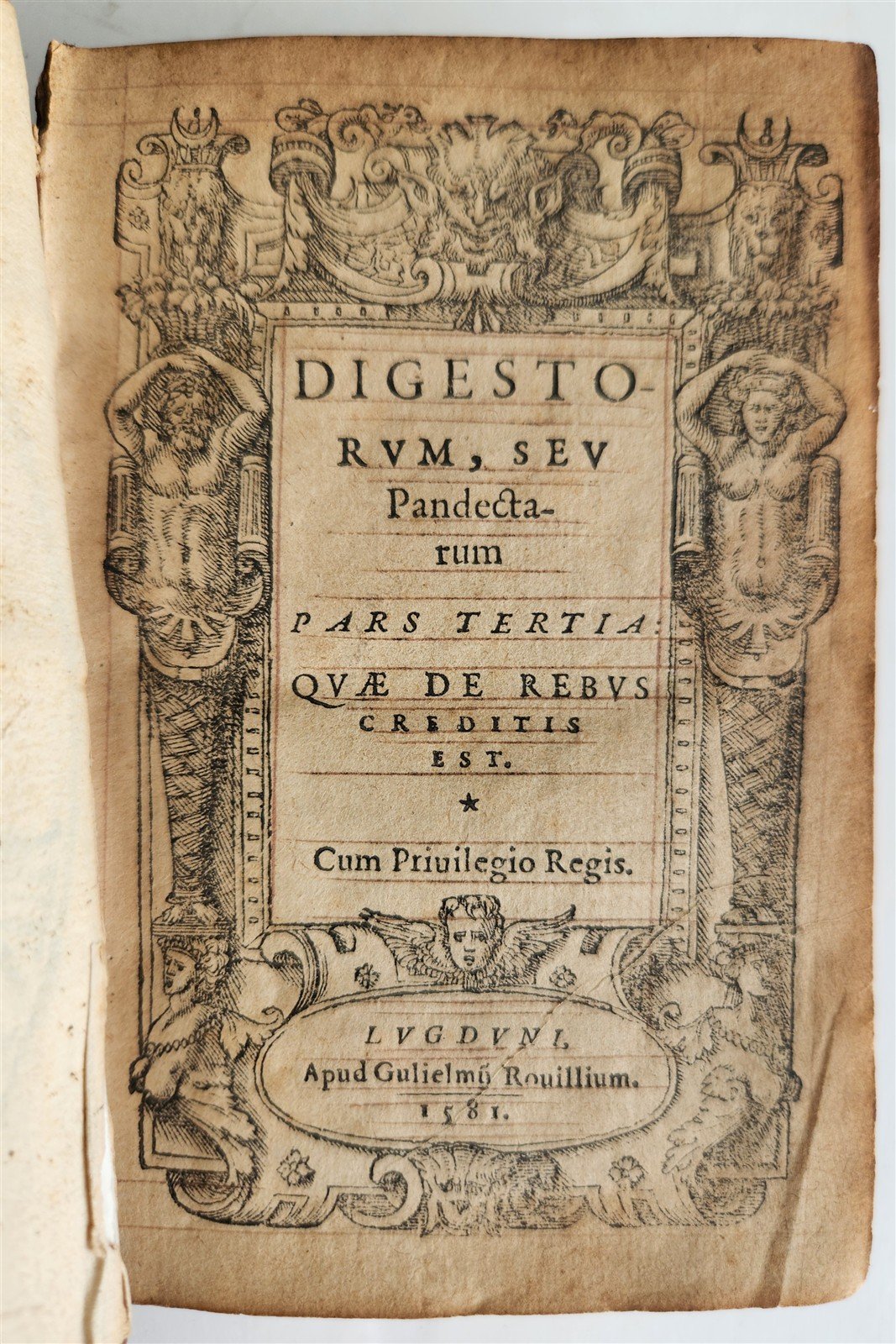 1581 LAW BOOK DIGESTORUM Corpus iuris civilis antique HERALDIC BINDING