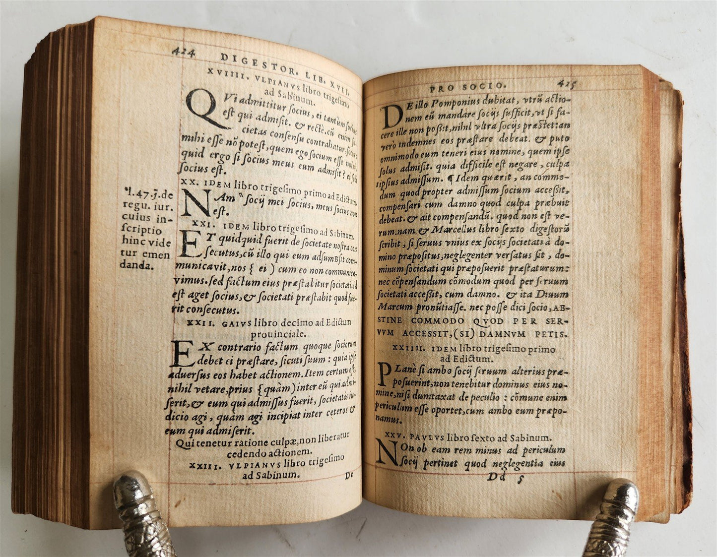 1581 LAW BOOK DIGESTORUM Corpus iuris civilis antique HERALDIC BINDING