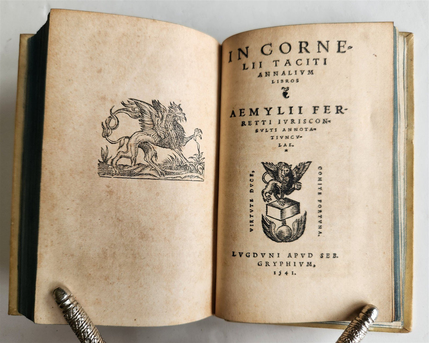 1542 CORNELIUS TACITUS ANNOTATIONS antique VELLUM BINDING 16th CENTURY Gryphius