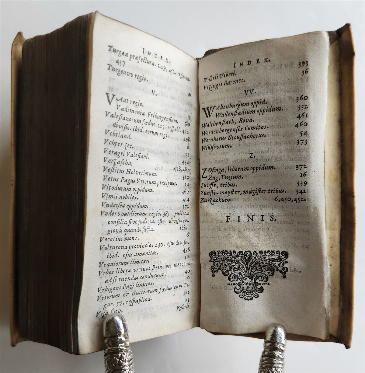 1627 SWITZERLAND history & travel guide Helvetiorum Respublica antique VELLUM