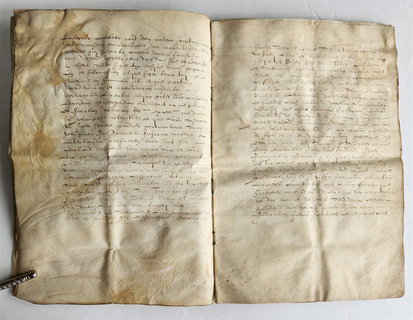 17th century MANUSCRIPT on VELLUM ANTIQUE LEGAL DOCUMENT in FRENCH 24 pages