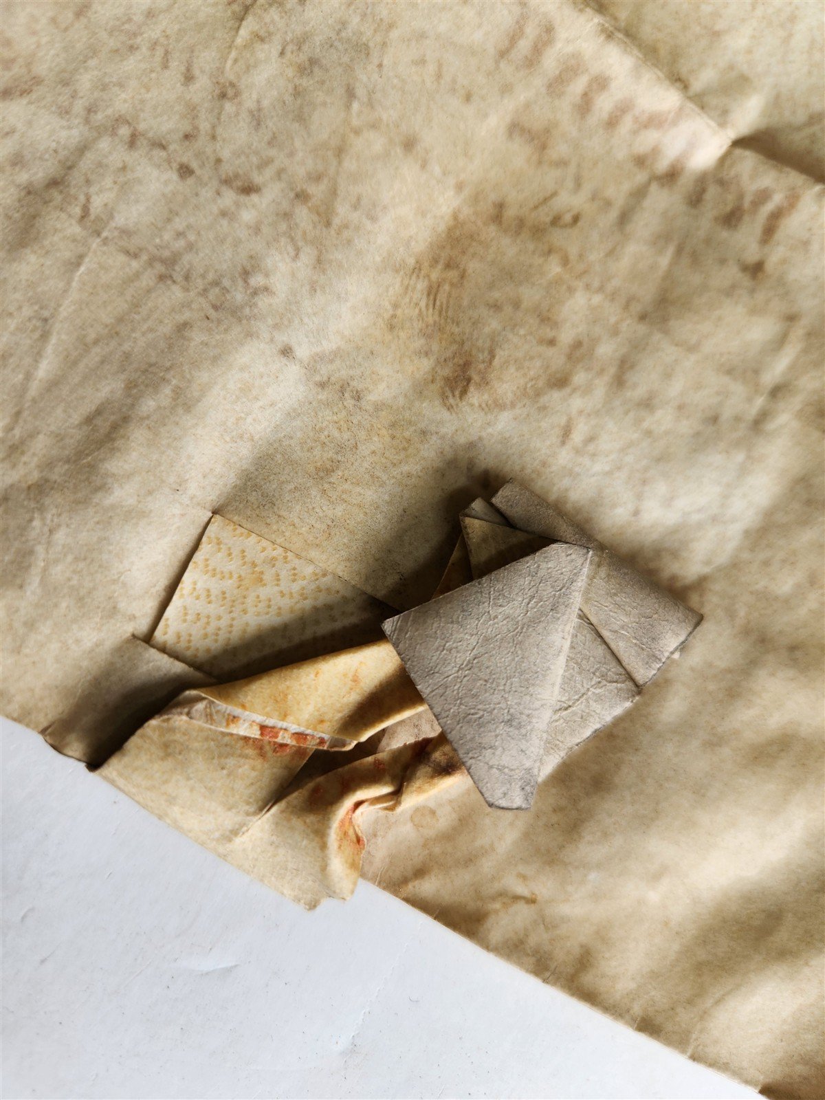 17th CENTURY MANUSCRIPT on VELLUM ANTIQUE BRITISH LEGAL DOCUMENT in ENGLISH
