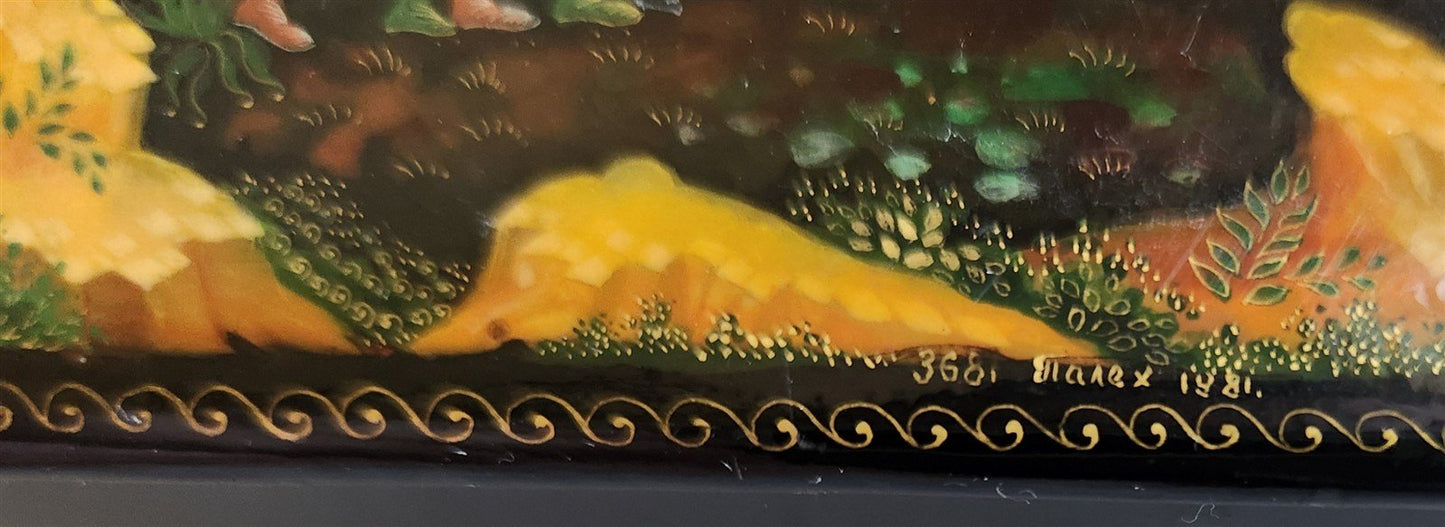 1981 STUNNING RUSSIAN PALEKH BOX HAND PAINTED SIGNED by ARTIST LARGE 5.5 by 8"